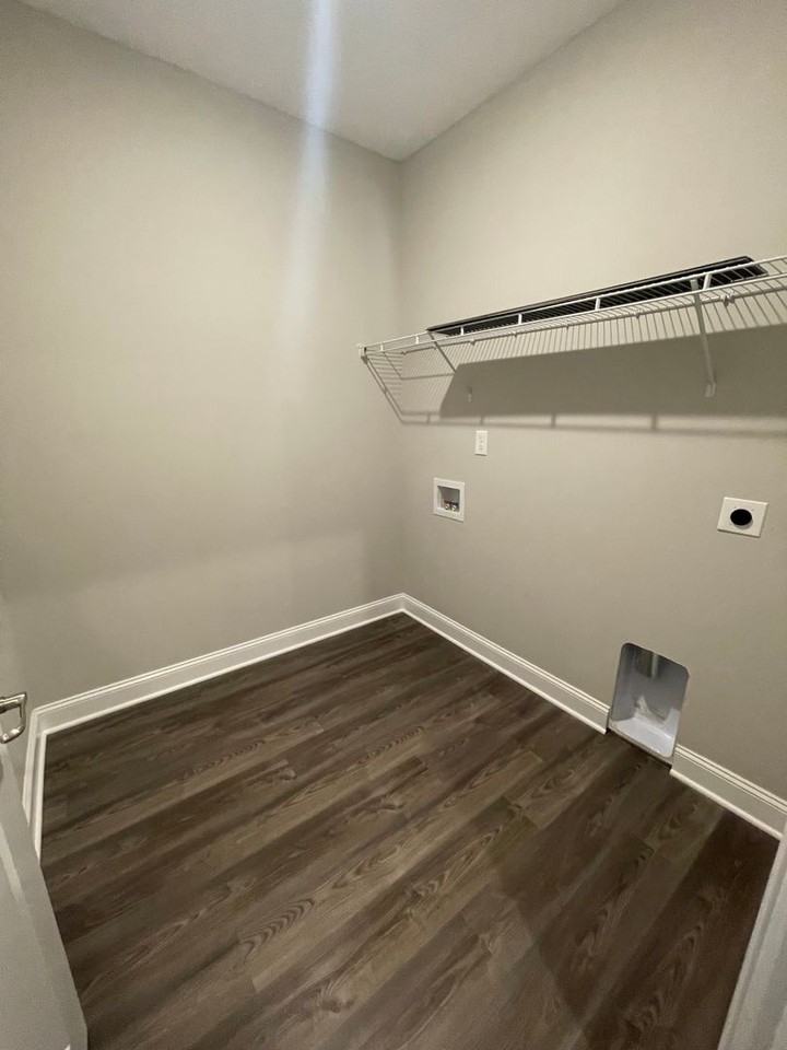 469 Creekside Way - Photo 7 of 21