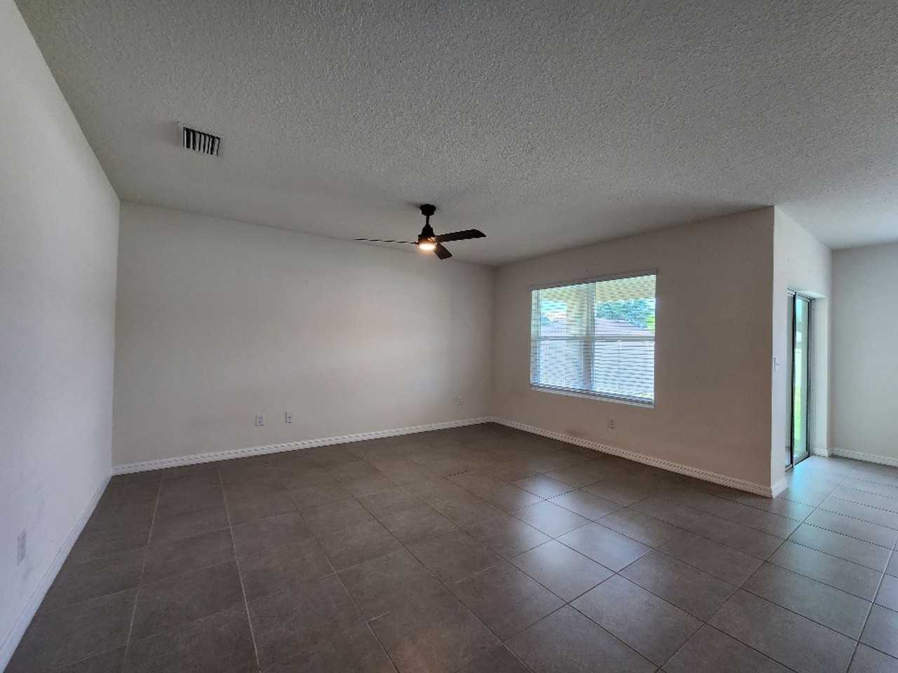 2448 Knight Island Dr - Photo 3 of 29