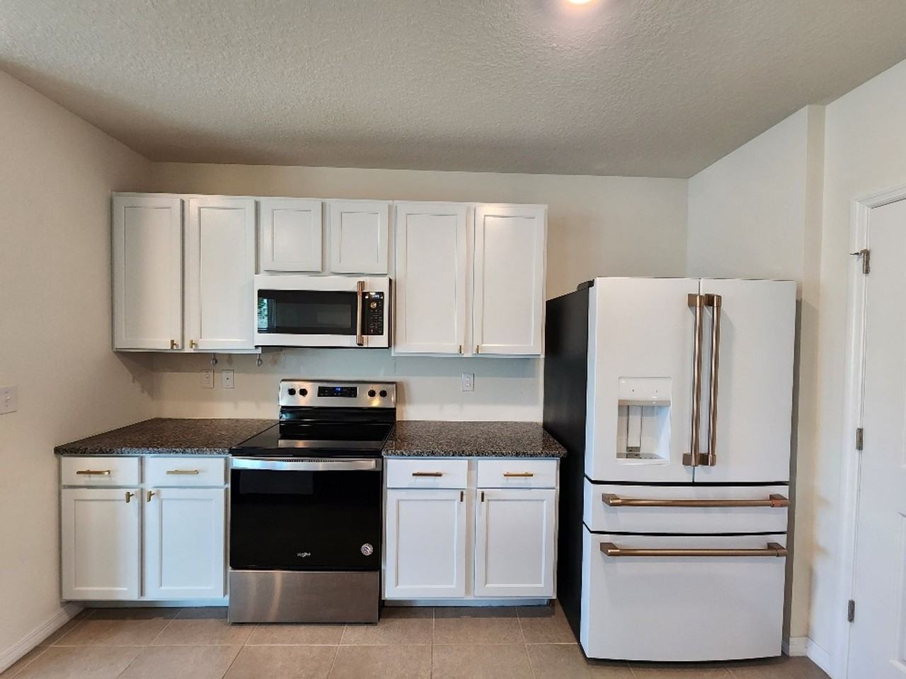 2448 Knight Island Dr - Photo 6 of 29