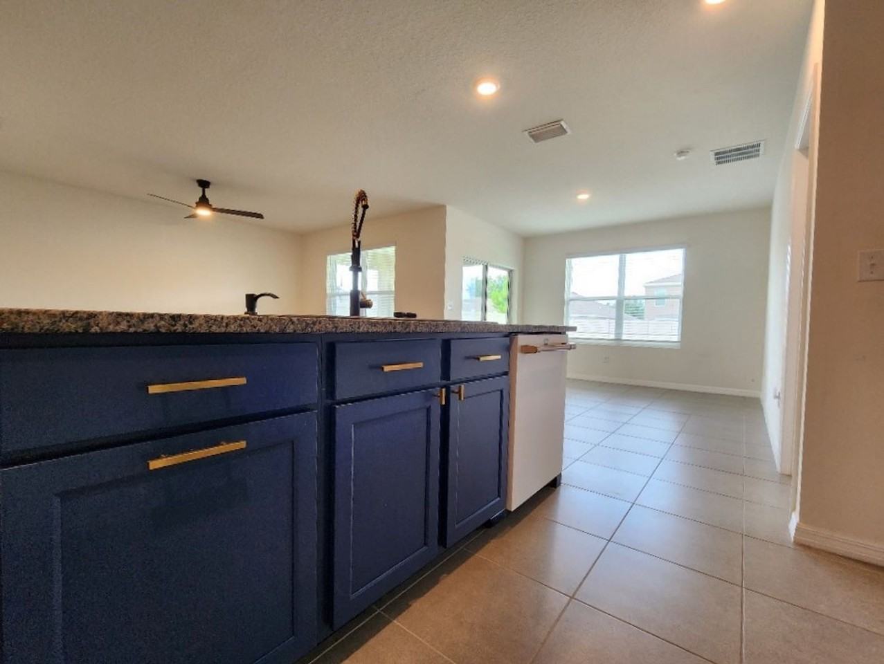 2448 Knight Island Dr - Photo 7 of 29