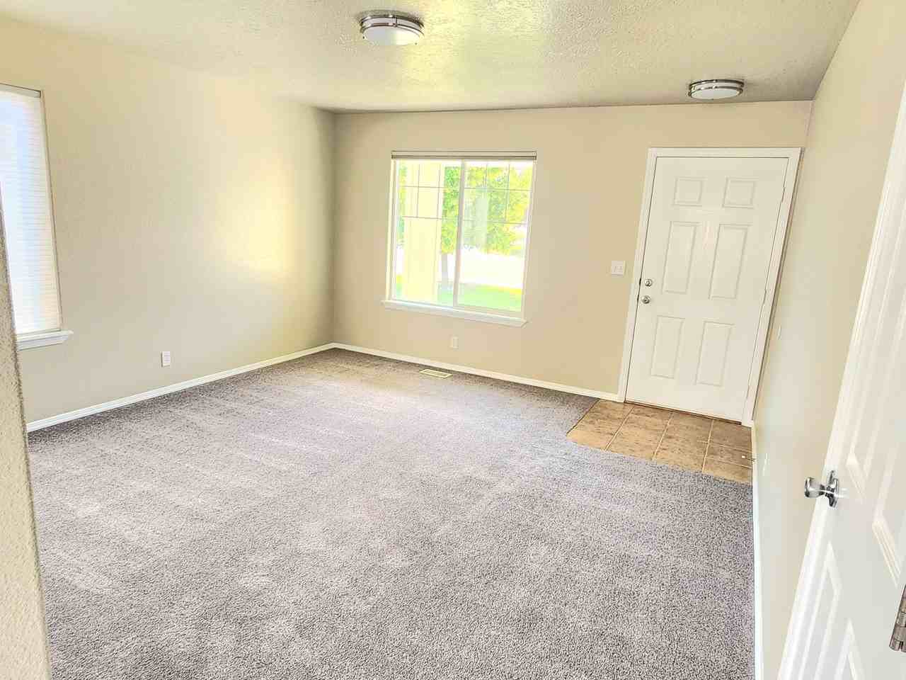 2517 Rankin Ct - Photo 3 of 39