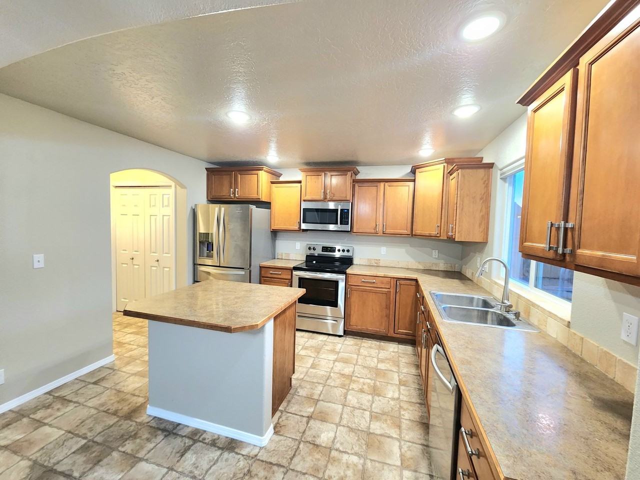 2517 Rankin Ct - Photo 6 of 39