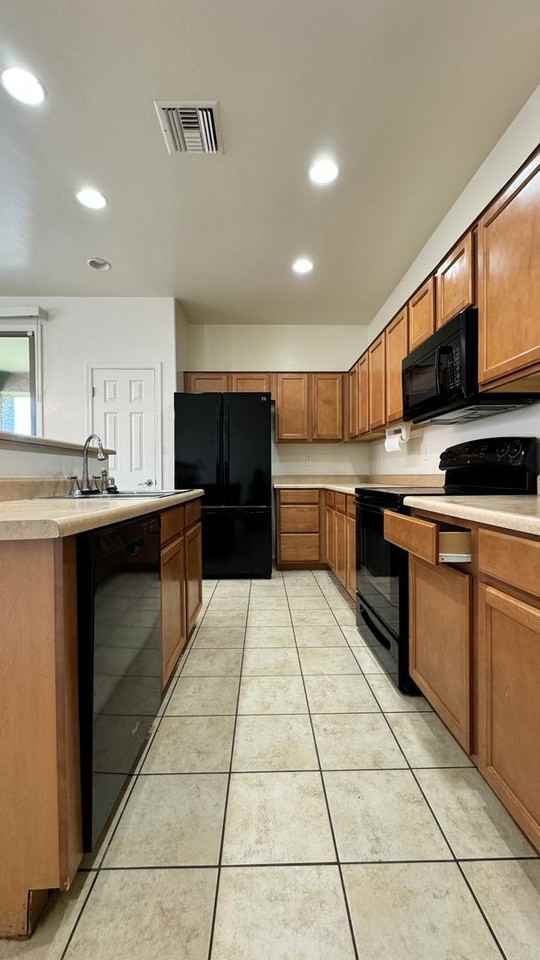 3243 S Lakeside Ridge Loop - Photo 4 of 16