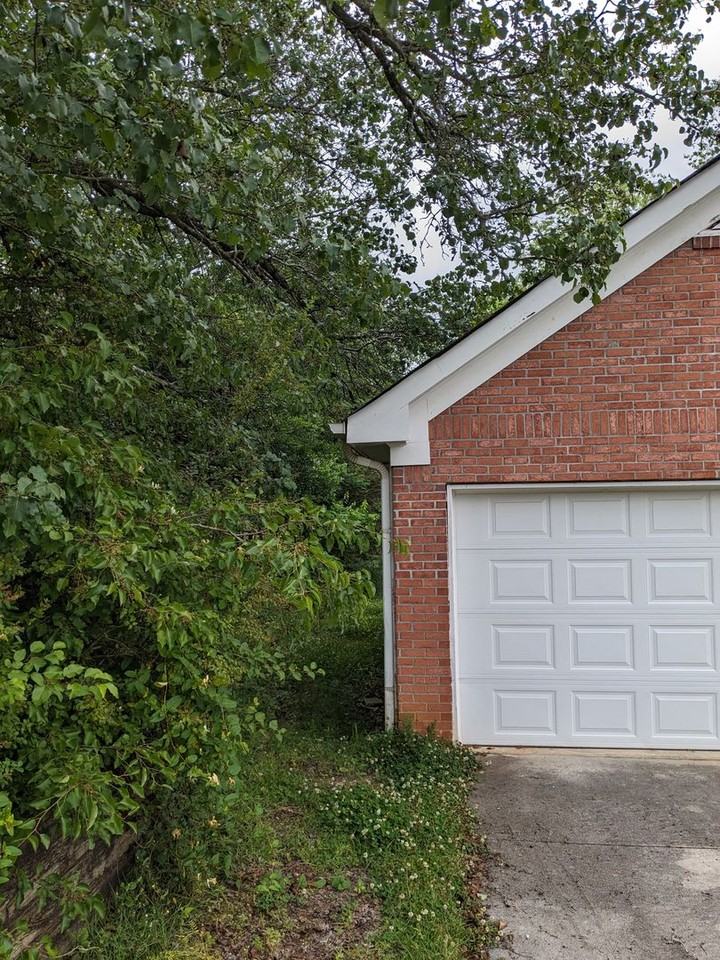 1780 Riverchase Cir Ne - Photo 2 of 6