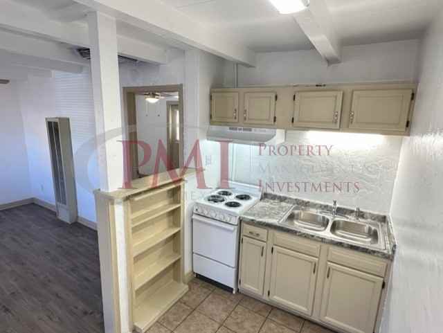 2106 College St #8 - Photo 7 of 12