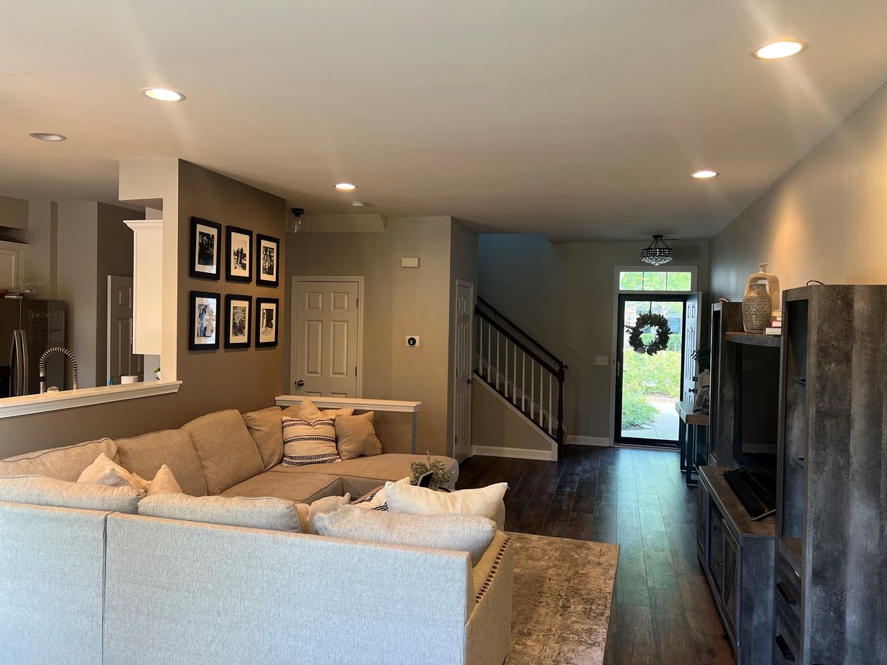 6N365 Whitmore Cir #D - Photo 3 of 14