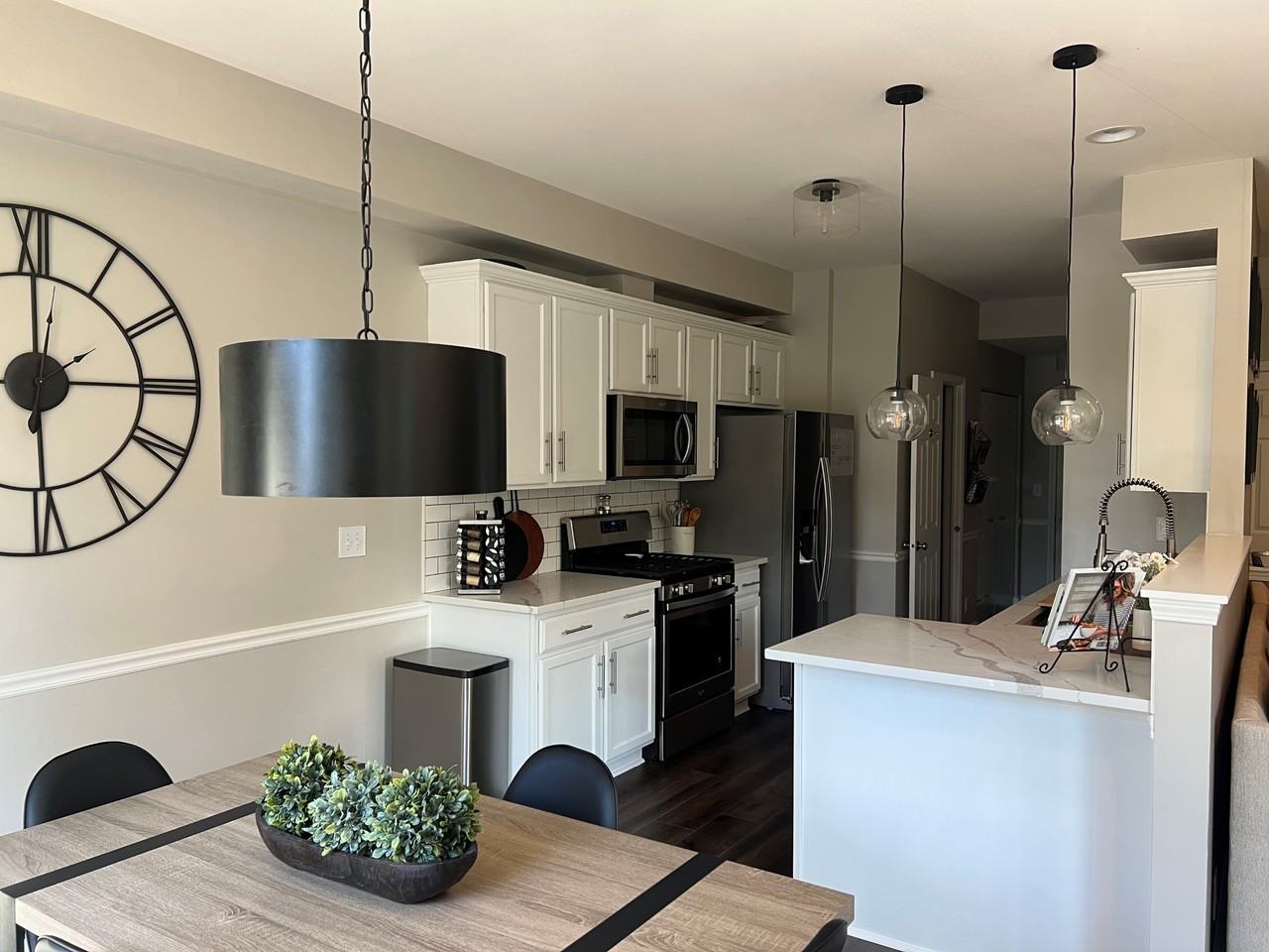 6N365 Whitmore Cir #D - Photo 4 of 14