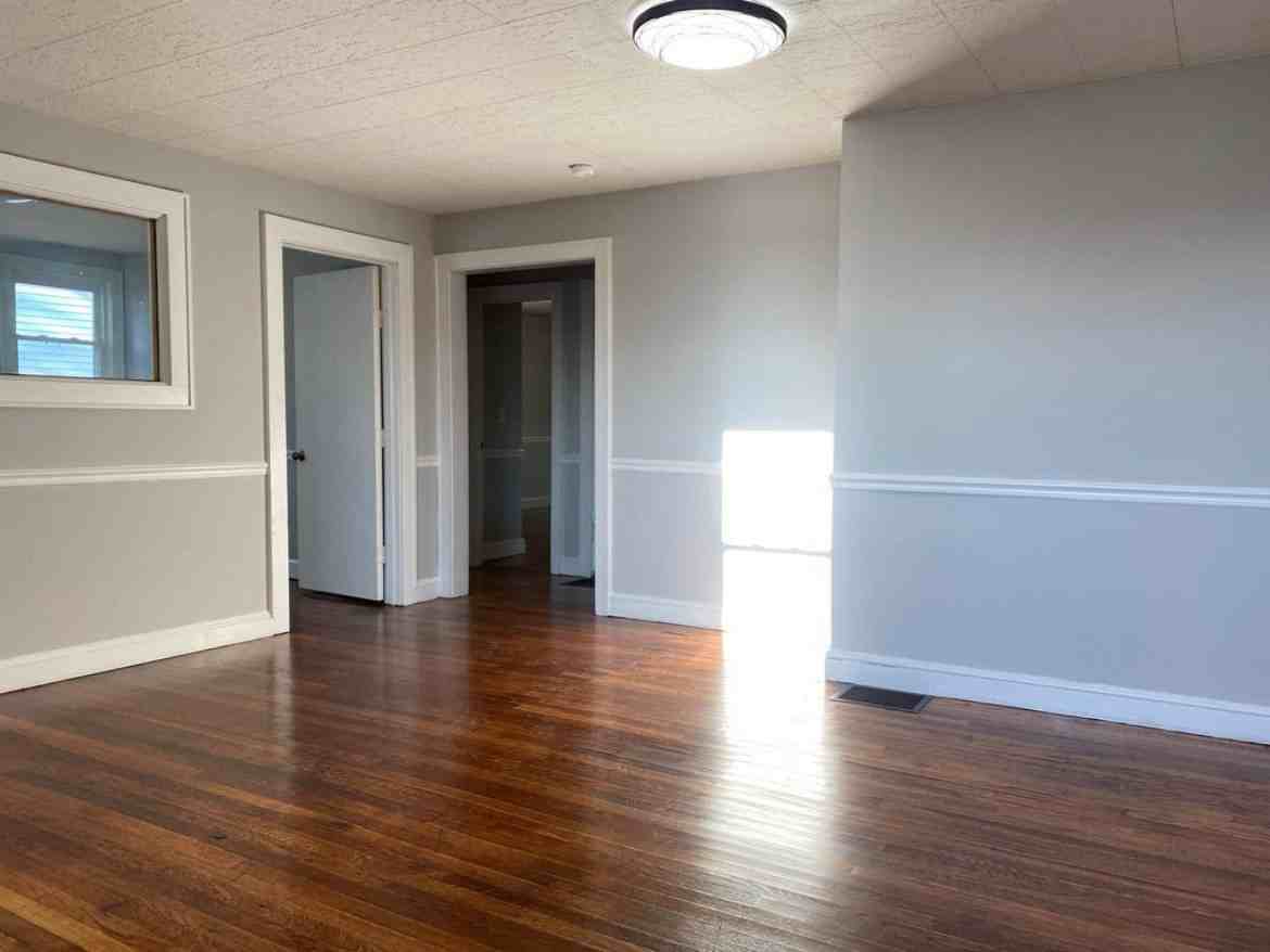 209 E Unaka Ave #NA - Photo 2 of 15