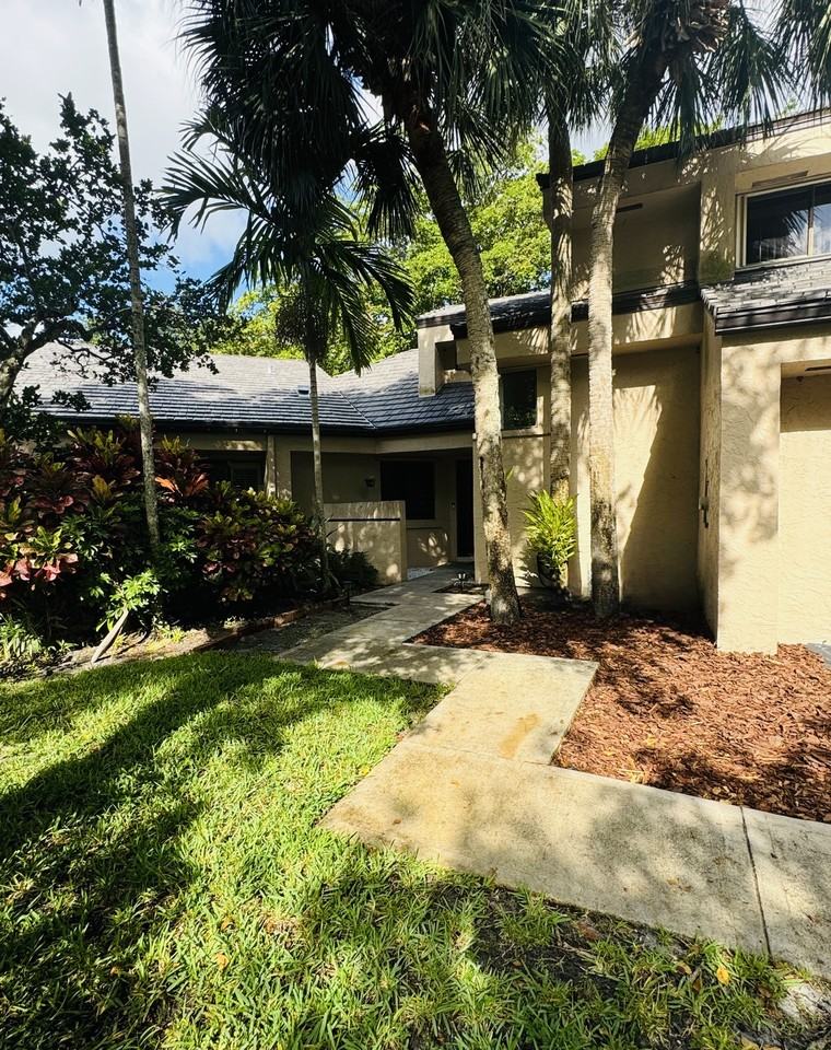 9364 Chelsea Dr S #NA - Photo 2 of 29