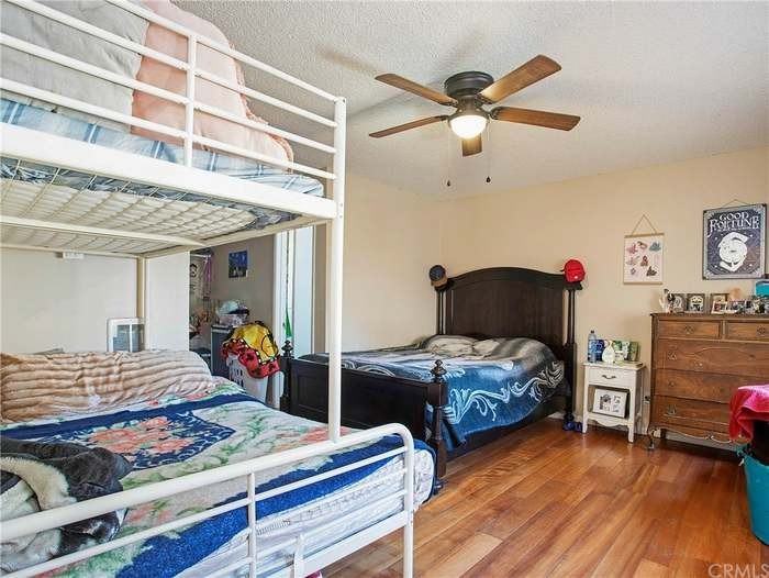 3538 21st St #B - Photo 5 of 6