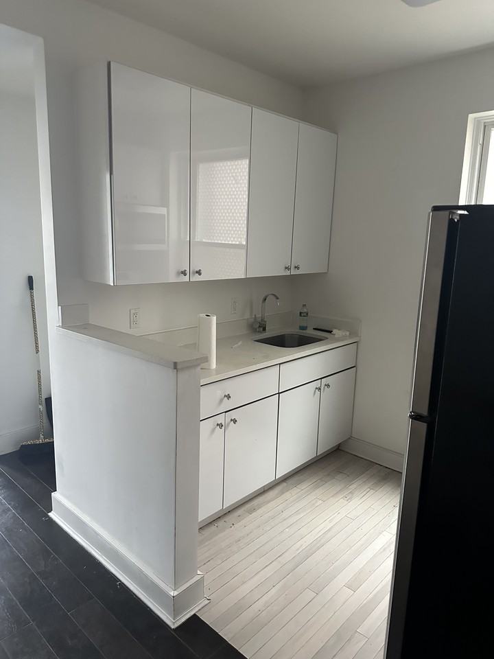 109 Brighton 11th St #3R - Photo 2 of 3