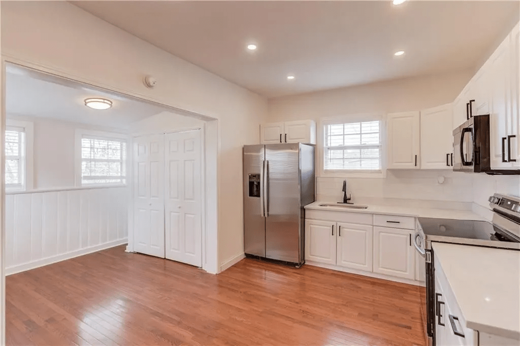 1013 Ashby Ter Nw Rm A #A - Photo 2 of 10