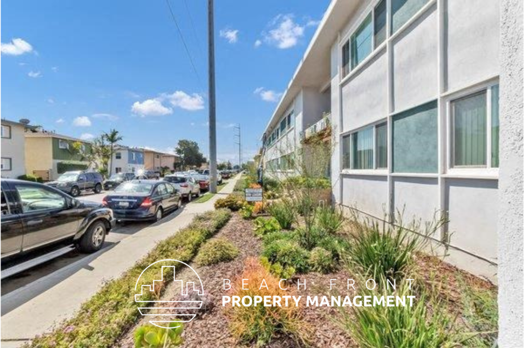 11819 Eucalyptus Ave. - Photo 3 of 16