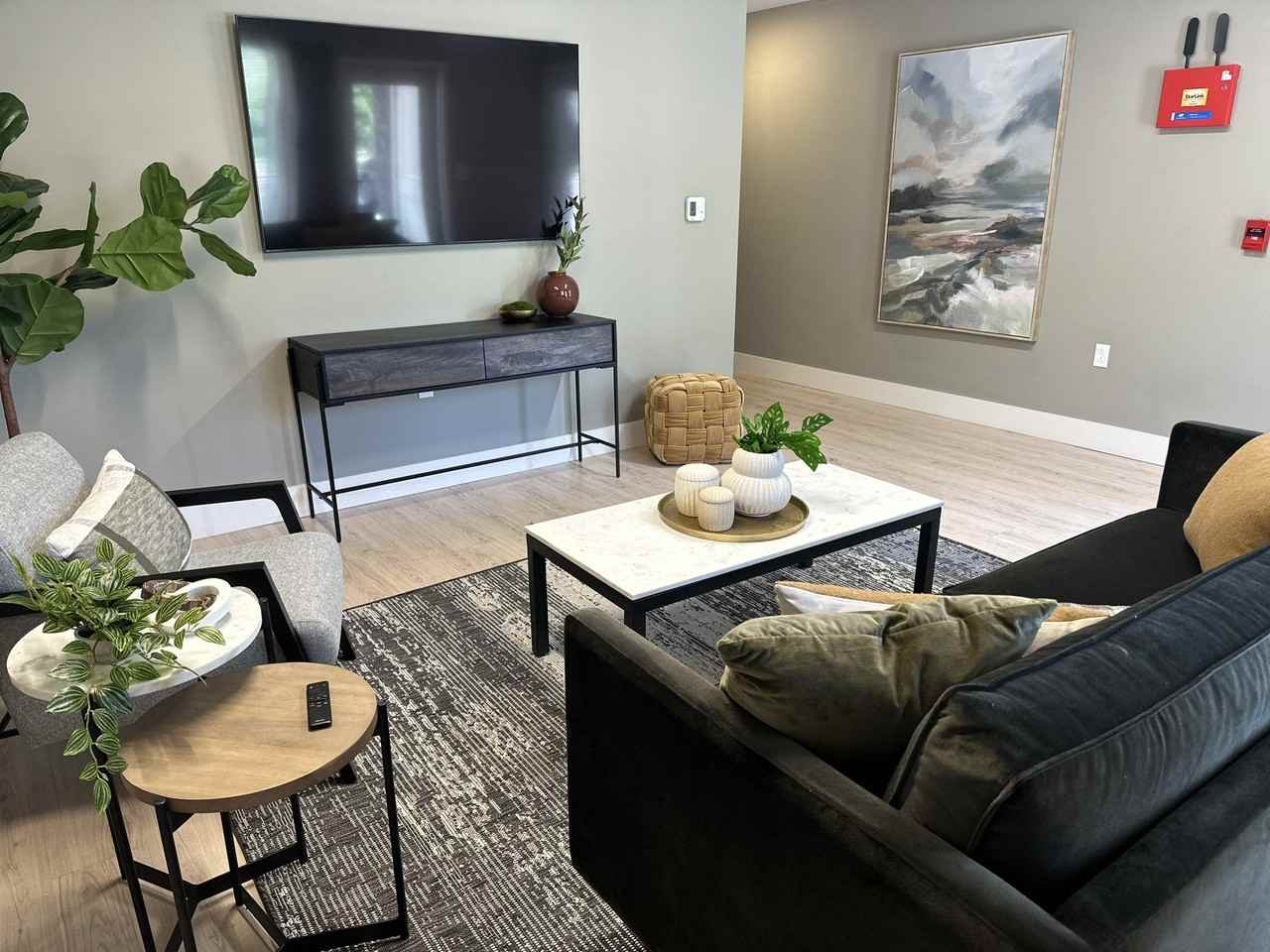 MountainView Flats - Photo 4 of 16