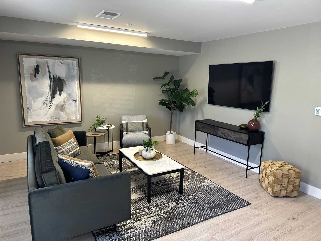 MountainView Flats - Photo 5 of 16