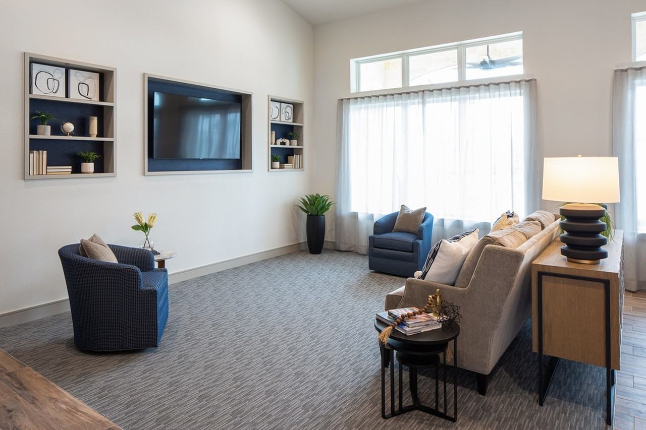 The Standard at Champions - Photo 4 of 27