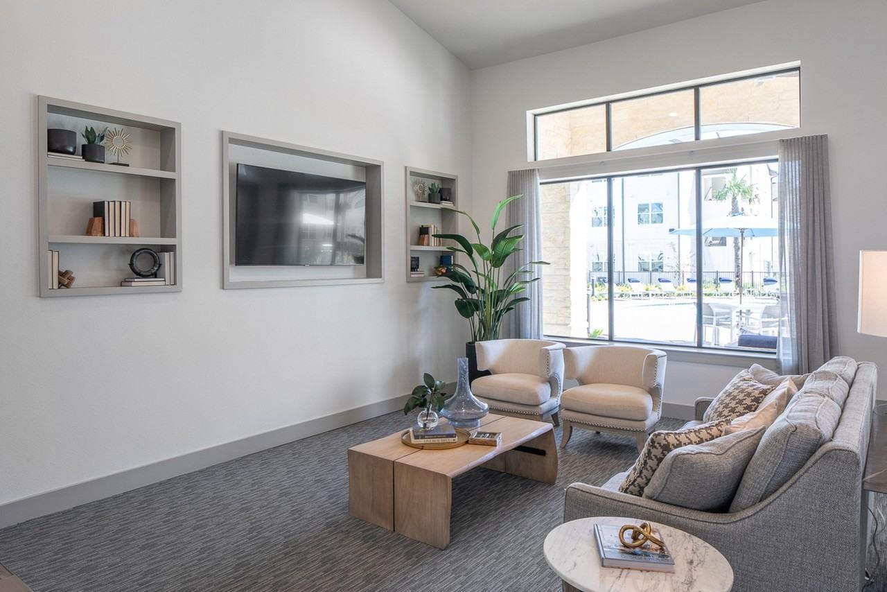 The Standard at Copperfield - Photo 5 of 33