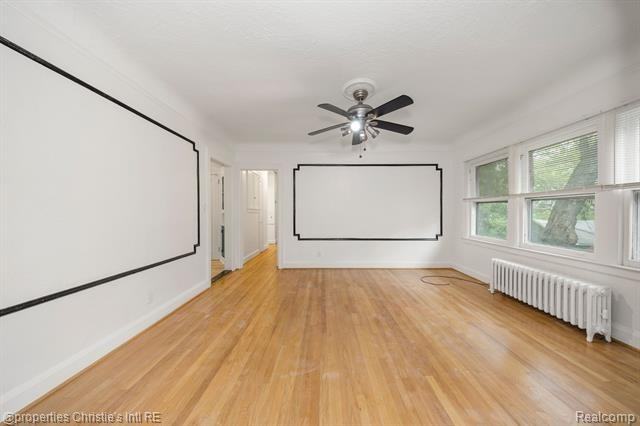 16581 Baylis Avenue - Photo 3 of 34