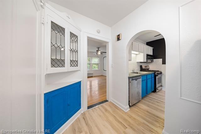 16581 Baylis Avenue - Photo 6 of 34