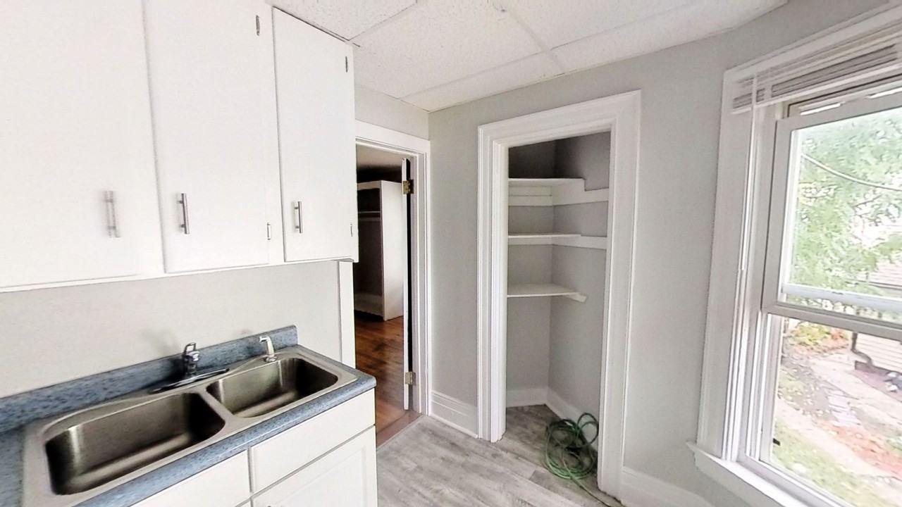 283B Pearl St - Photo 3 of 15