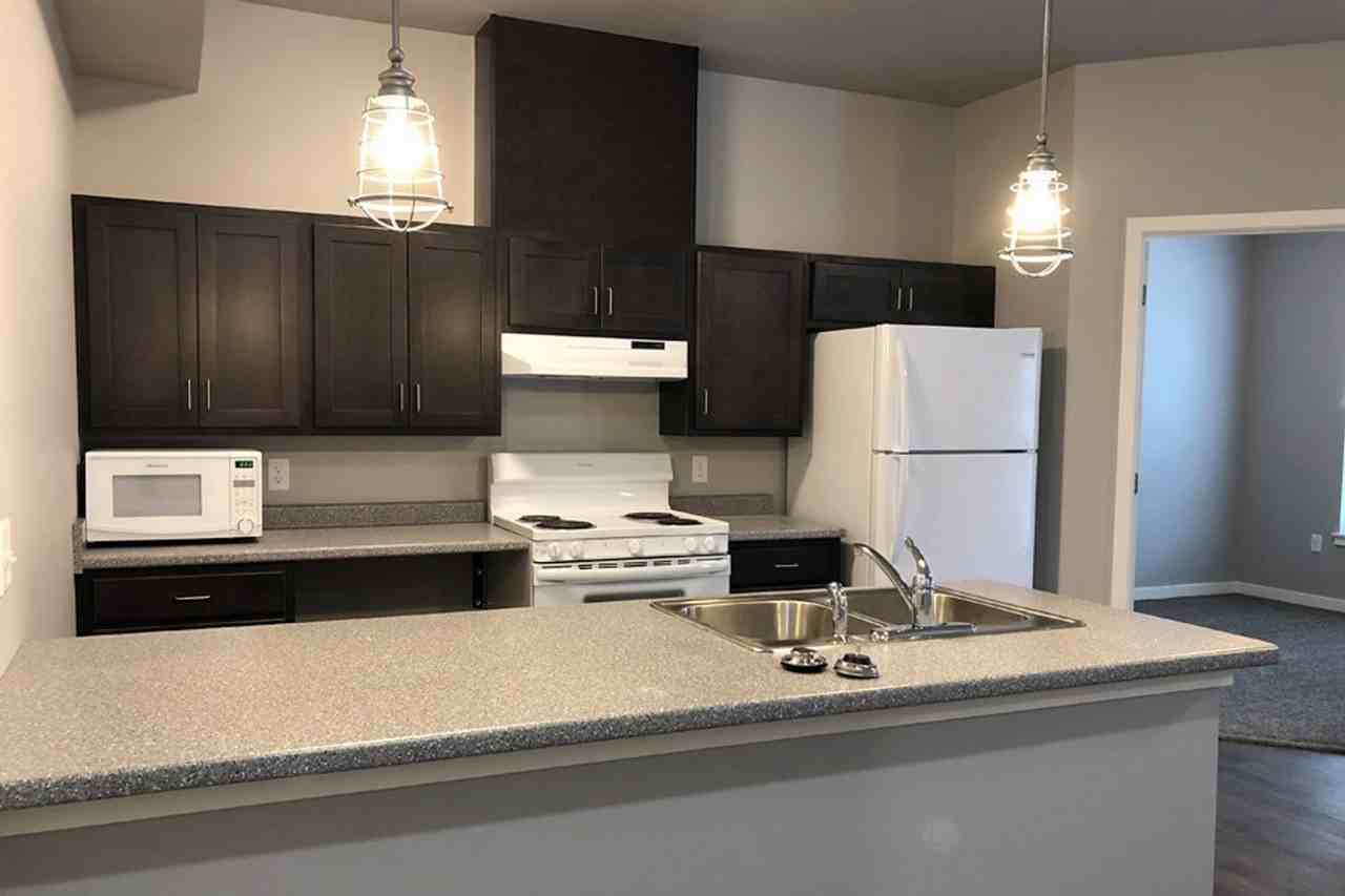 442 5th Ave Sw #2 - Photo 4 of 9