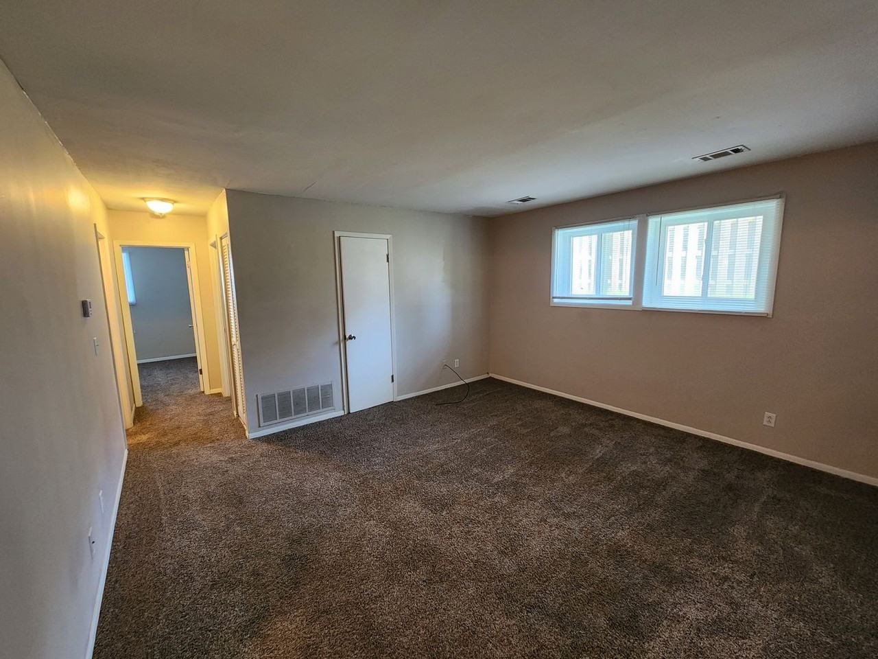 SW 1015 39th St. Bettendorf - Photo 2 of 30