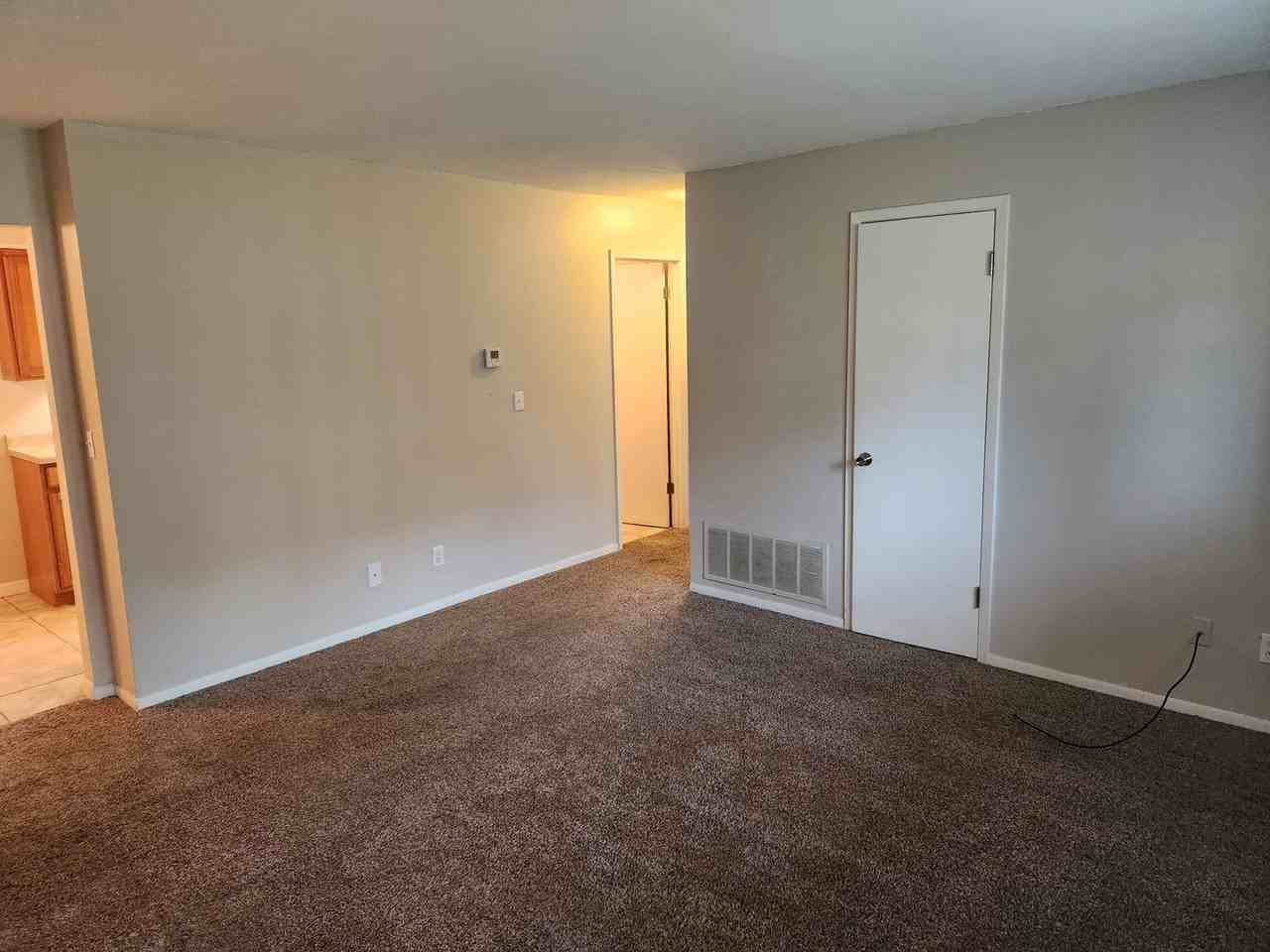 SW 1015 39th St. Bettendorf - Photo 3 of 30