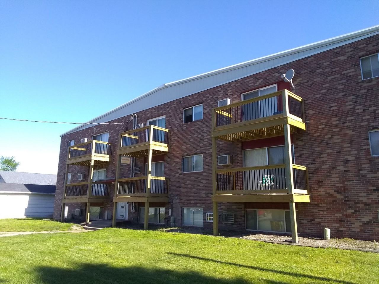 eld-SR (Sunrise Apartments) - Photo 2 of 20