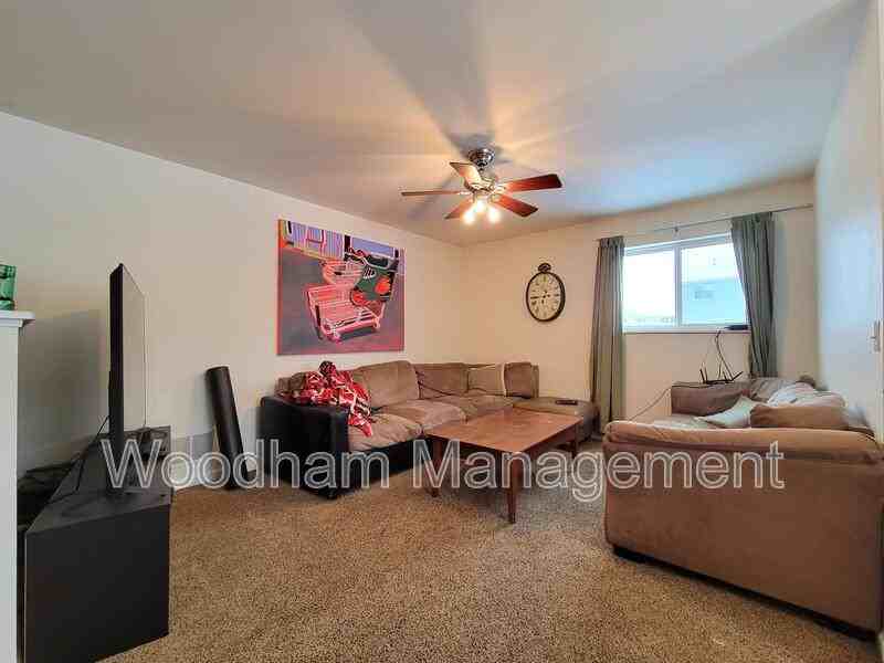 184 Droulliard Ave - Photo 5 of 11