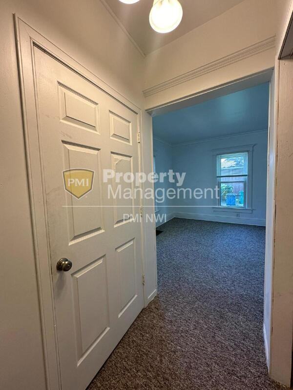 1008 2nd St - Photo 3 of 16