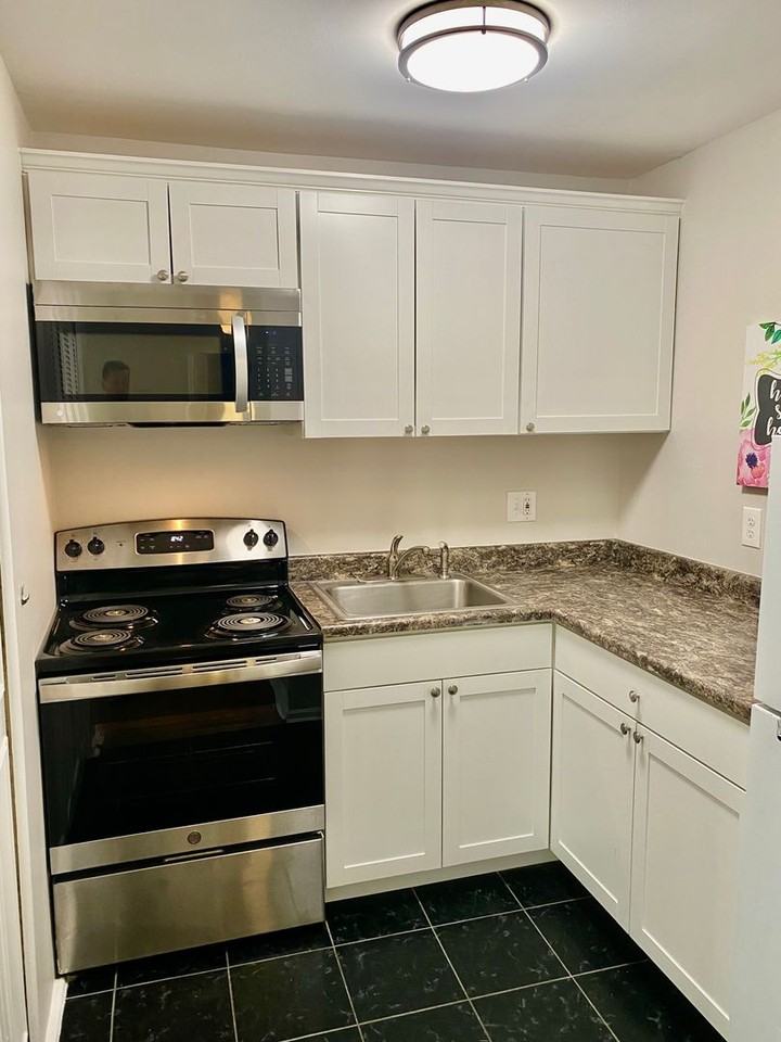 2600 Le Blanc Ct. - Photo 5 of 26