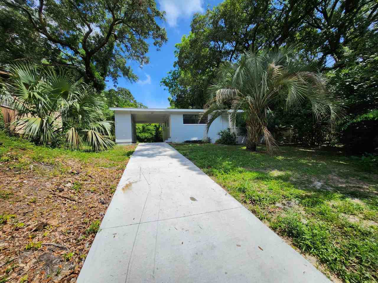 1007 Lake Terrace Ave - Photo 3 of 10