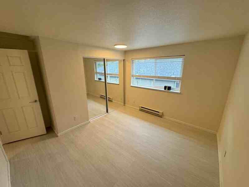 929 N 105th St #C - Photo 6 of 6