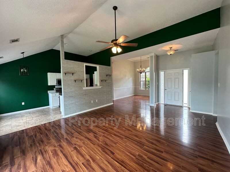 190 Salt Landing Cir - Photo 3 of 33
