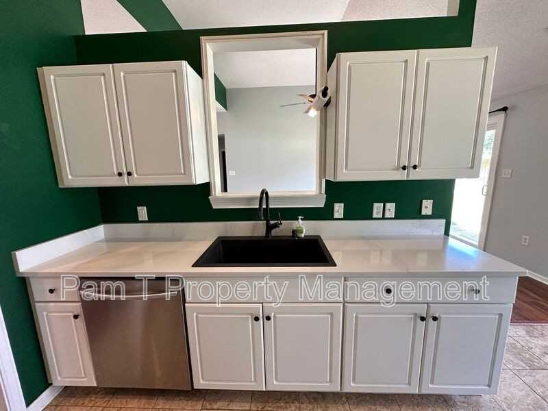 190 Salt Landing Cir - Photo 7 of 33