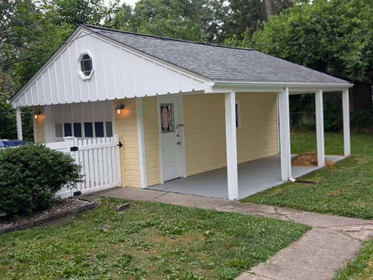 4909 Harvest Ln - Photo 2 of 9