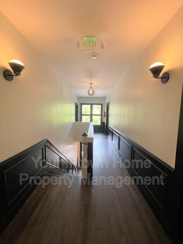 1215 Euclid Ave Ne #7 - Photo 3 of 17