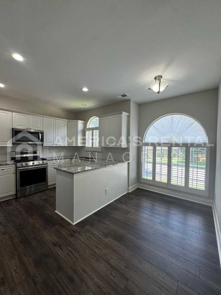 5034 Melrose Way - Photo 5 of 23