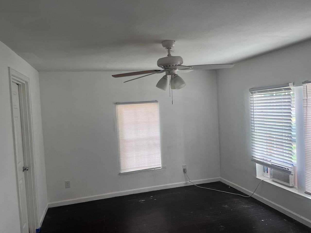 1006 E Thomas St - Photo 3 of 10