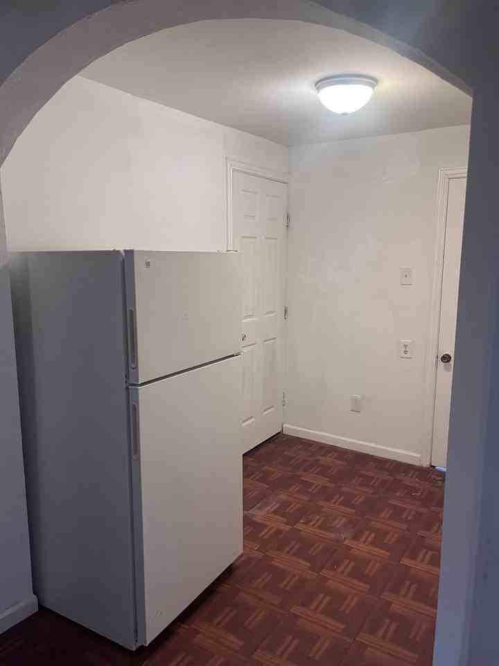 1006 E Thomas St - Photo 7 of 10