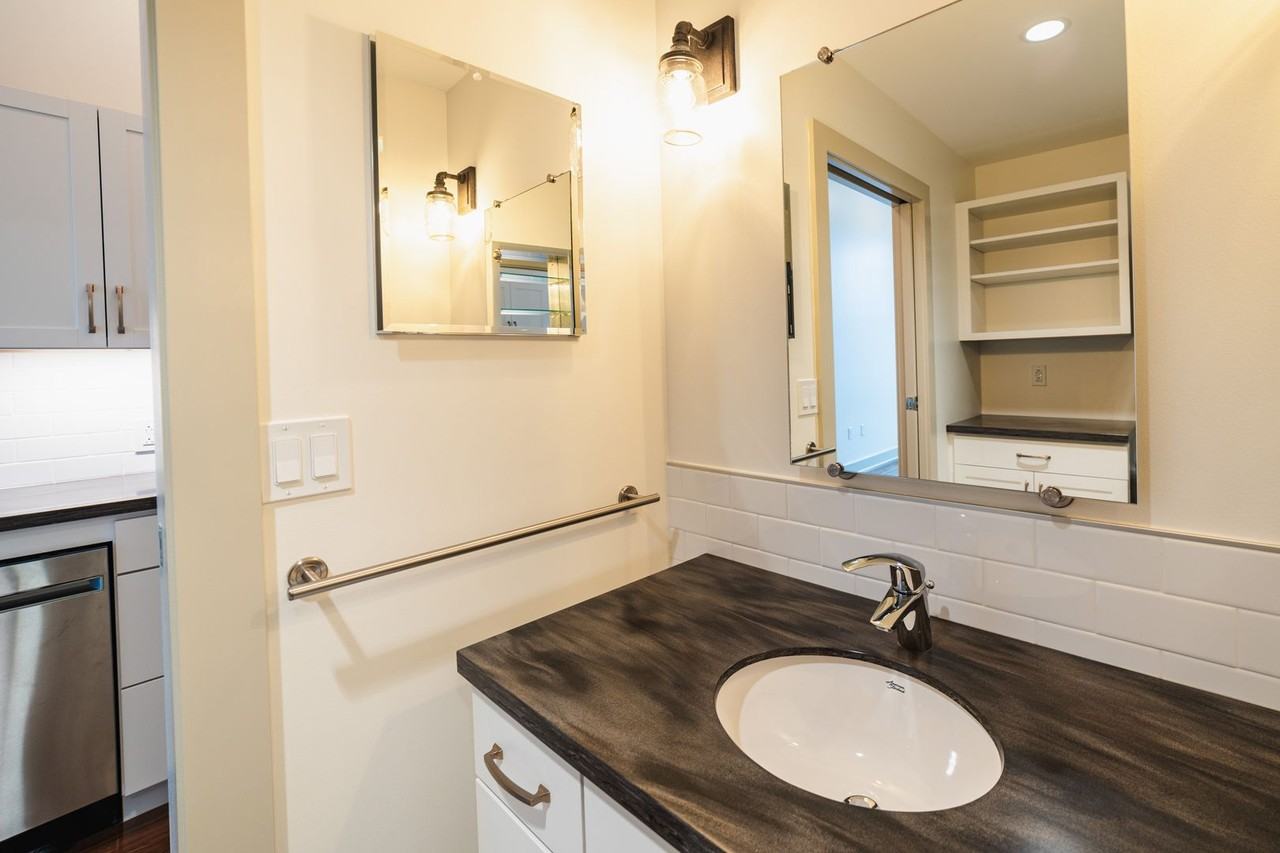 429 State - Photo 3 of 12