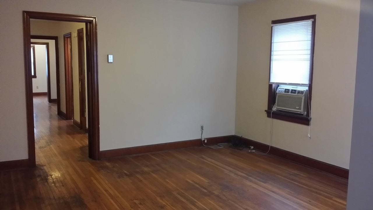 725 Mulberry - Photo 3 of 12