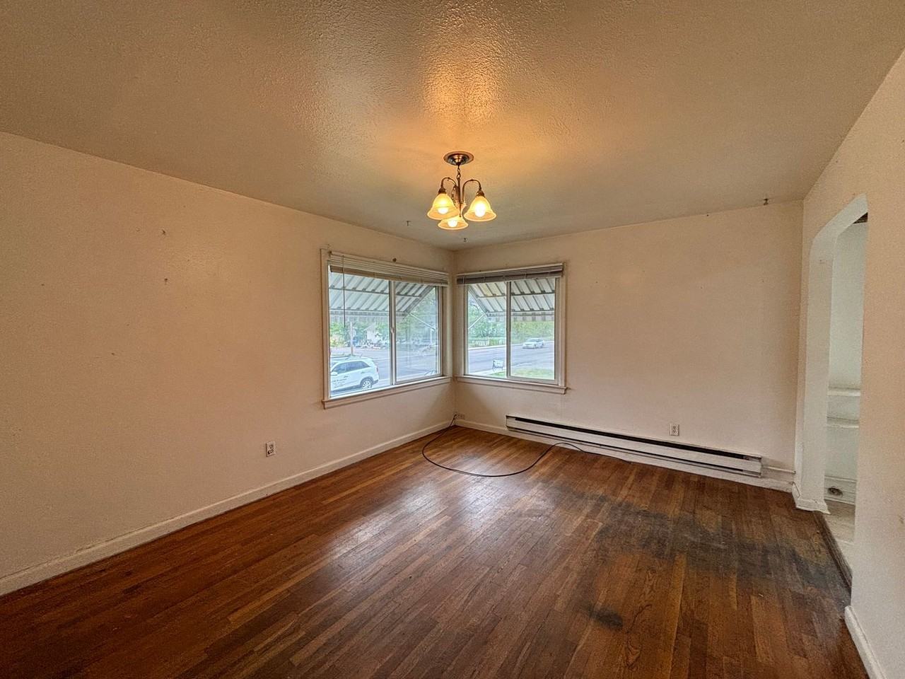 1636 N Arthur - Photo 2 of 7