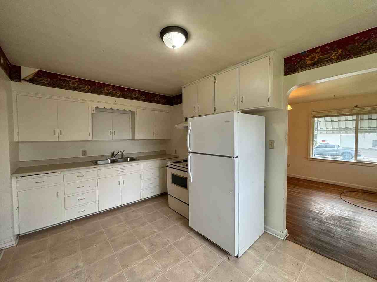 1636 N Arthur - Photo 3 of 7