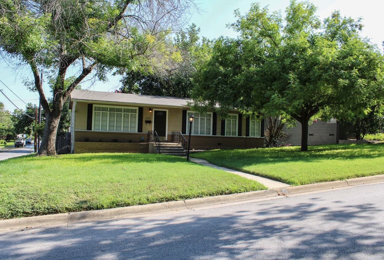 101 Zambrano Rd - Photo 2 of 25