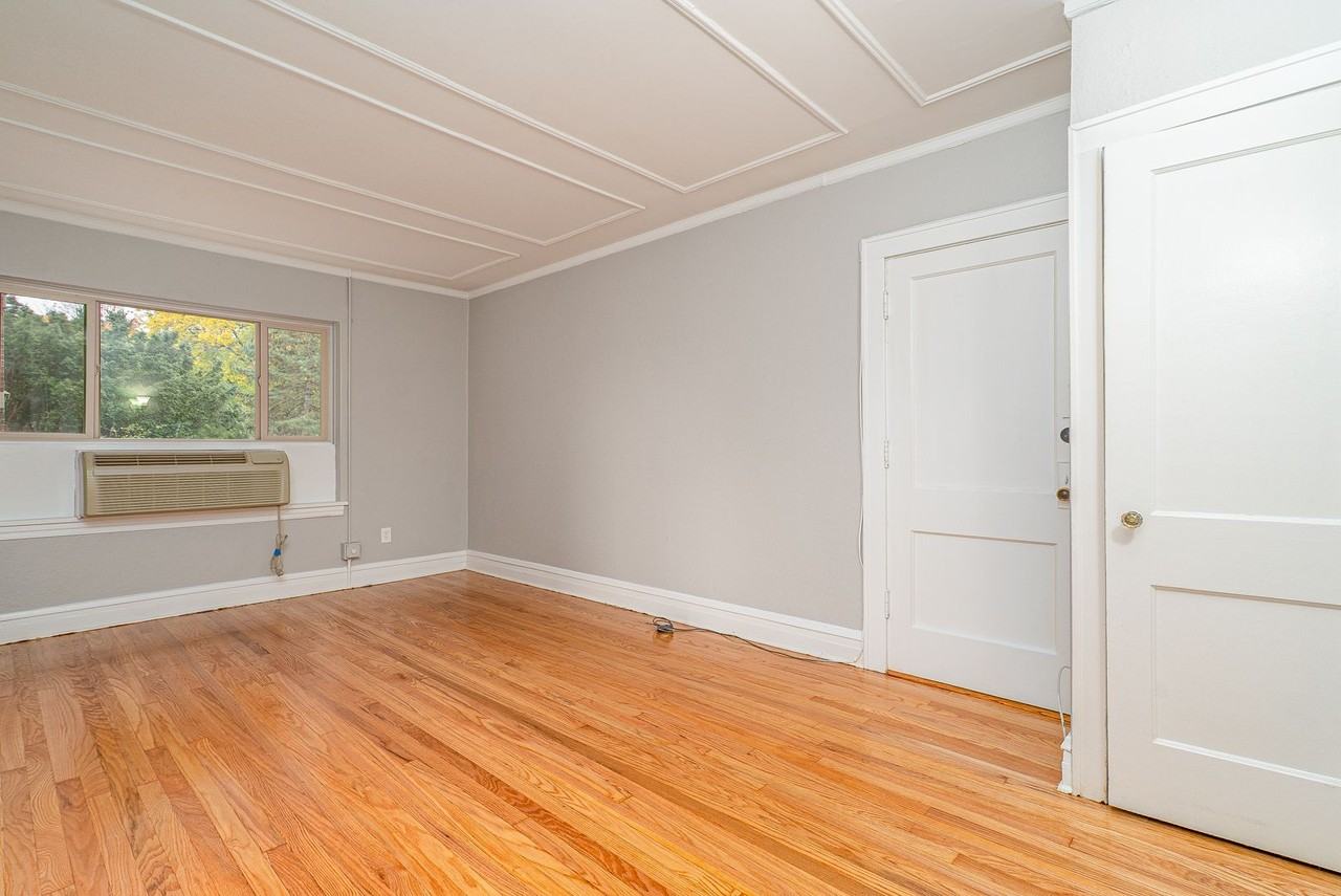 428-432 Park Blvd Apartments - Photo 6 of 14