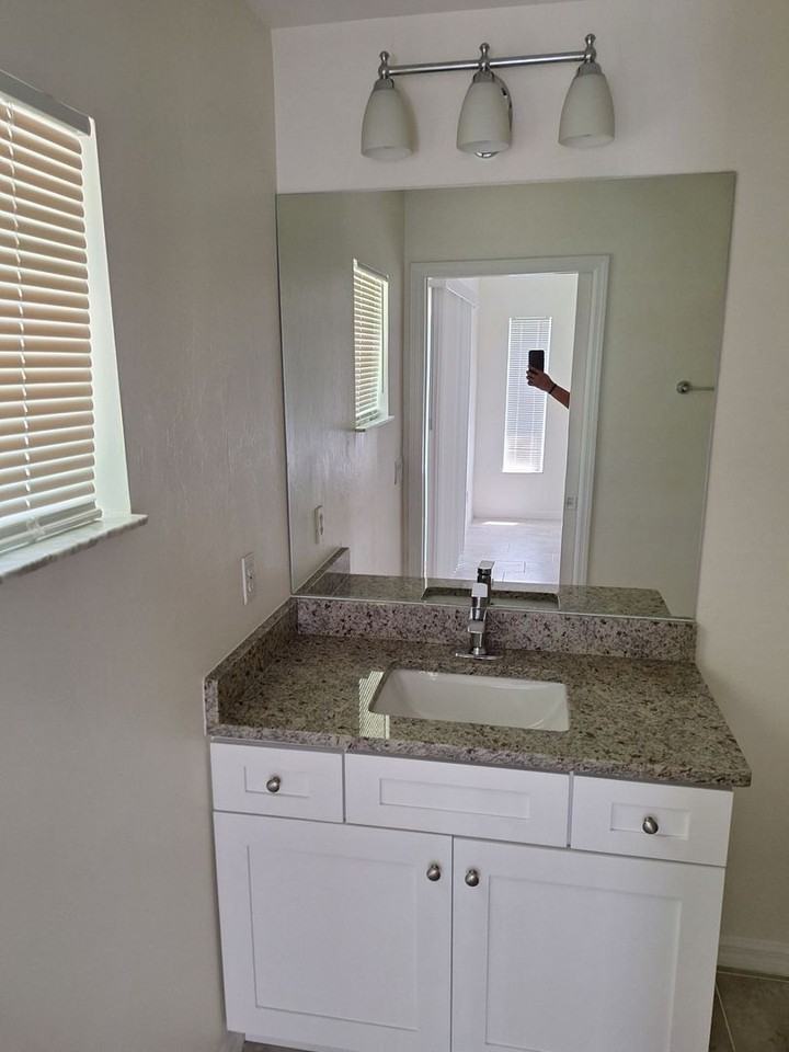 4613 29th Street Southwest - Photo 3 of 10