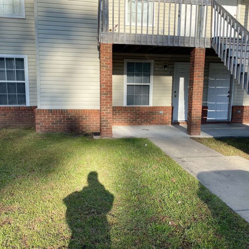 903 Brett Dr. - Photo 2 of 2