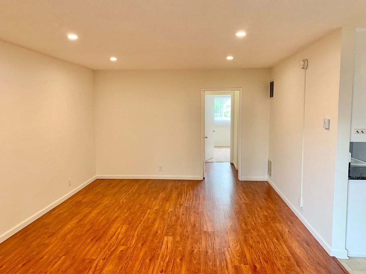 2014 Cloverfield Blvd. - Photo 2 of 24