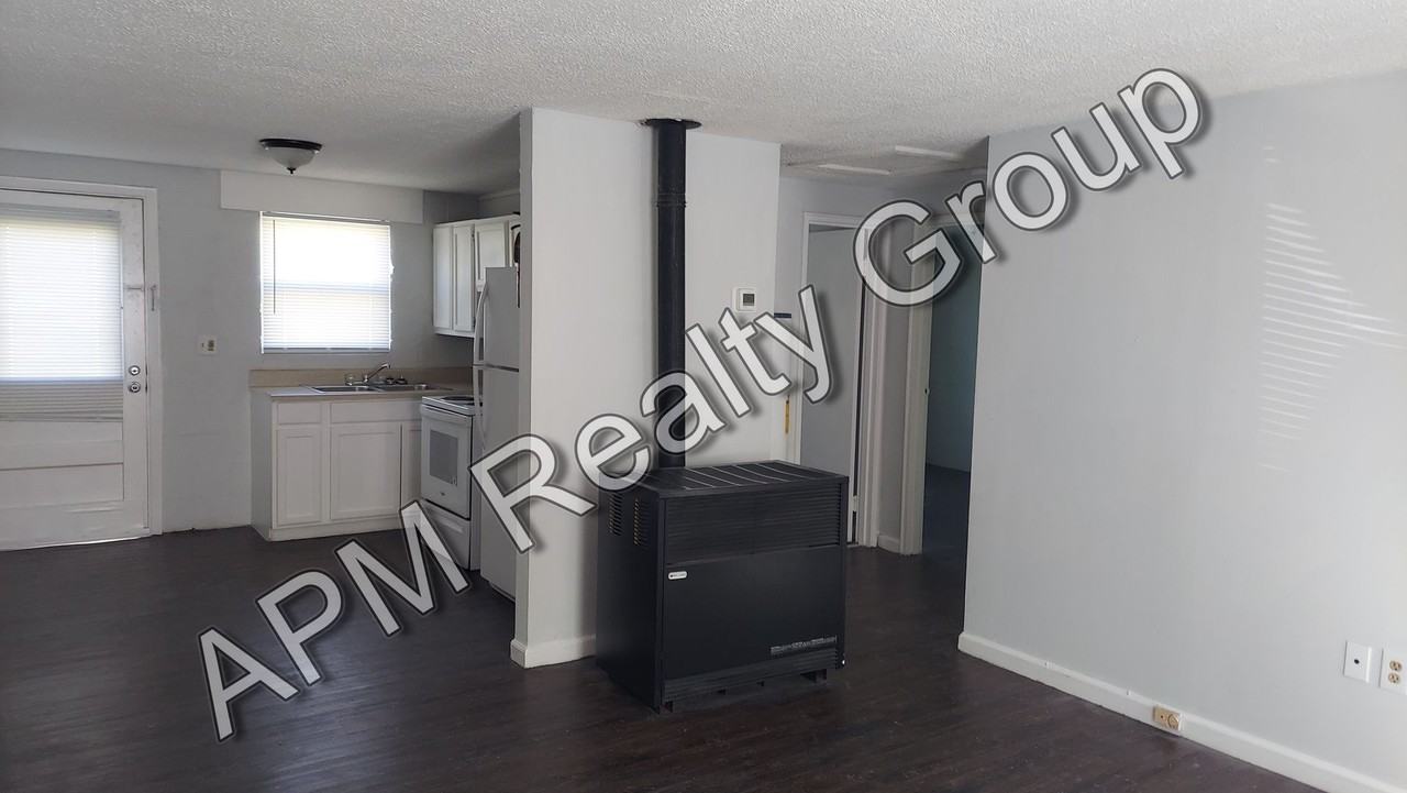 2801 Howell Ct Apt B - Photo 6 of 6